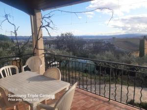 Balkon oz. terasa v nastanitvi Manosque: Maison en Provence avec superbe vue