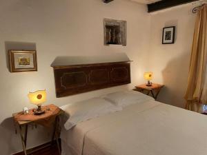 Φωτογραφία από το άλμπουμ του Vincenzo’s Room in a tower/ Brown στο Λεωνίδιο