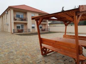 Imola és Andrea Apartmanház 3 4200 Hajdúszoboszló, Hőforrás utca 12. kép - 2