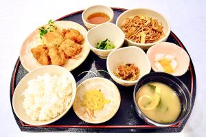 酒店内部或周边提供的食物