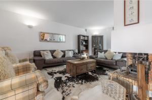 Posezení v ubytování Luxury 3 Bed Townhouse in Puerto Banus Marbella