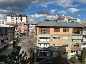 Το κτήριο όπου στεγάζεται  το διαμέρισμα