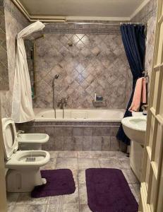 Ванная комната в Michael's Classy Apartment