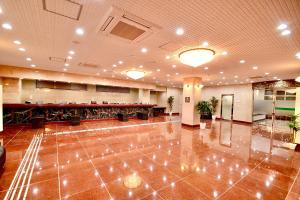 Vstupní hala nebo recepce v ubytování Himeji Ekimae Universal Hotel Minamiguchi + 37 fotografií