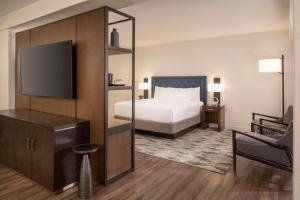 Postel nebo postele na pokoji v ubytování Hyatt Regency Phoenix Downtown