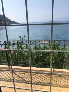 a view of the ocean from a ship at Studios on the beach in Galaxidi