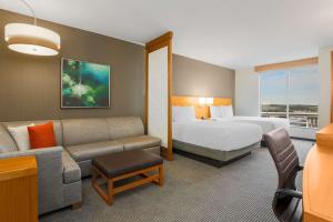 Postel nebo postele na pokoji v ubytování Hyatt Place Austin Cedar Park