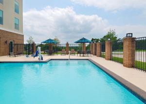 Bazén v ubytování Hyatt Place Austin Lake Travis/Four Points nebo v jeho okolí