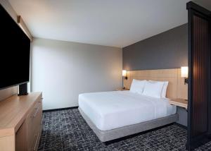 Postel nebo postele na pokoji v ubytování Hyatt Place Austin Lake Travis/Four Points
