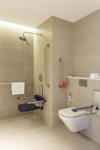 Ένα μπάνιο στο Hyatt Centric Soalteemode Kathmandu