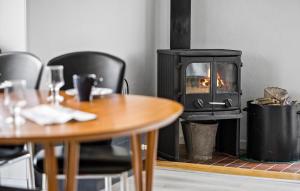 Fotografie z fotogalerie ubytování 2 Bedroom Gorgeous Home In Hadsund v destinaci Hadsund + 7 fotografií