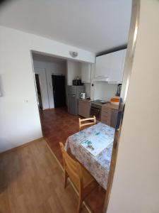 Kuchyň nebo kuchyňský kout v ubytování Apartment Mystic