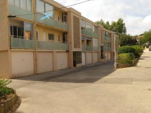 Zdjęcie z galerii obiektu T3 climatisé, traversant, 54m², 2 chambres, loggia sud-ouest, parking, cœur de la Favière. - FR-1-610-78 w mieście Bormes-les-Mimosas