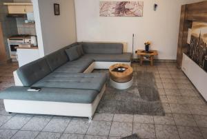 Część wypoczynkowa w obiekcie Bory Apartman, zárt udvari parkolás, MET Aréna 2,5 km