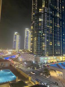 Nespecifikovaný výhled na destinaci Dubaj nebo výhled na město při pohledu z ubytování v soukromí