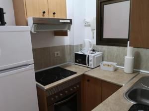 Kuchyňa alebo kuchynka v ubytovaní BKD1 - Apartamento entero a 50 metros PLAYA DE LAS CANTERAS