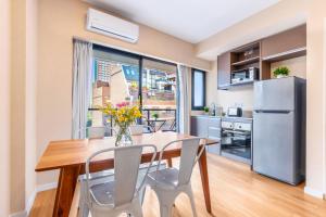 Modern Apartments in Palermo - by BueRentals的厨房或小厨房