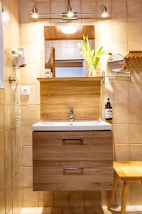 Koupelna v ubytování Gasthaus-Pension Seeklause + 25 fotografií