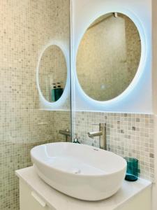 Urban Parkside Retreat Cozy 2-Bed Ap by Metro