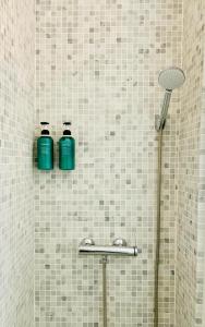 Urban Parkside Retreat Cozy 2-Bed Ap by Metro