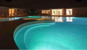 Bazén v ubytování Maison de vacances au calme 4 personnes residence avec piscine nebo v jeho okolí