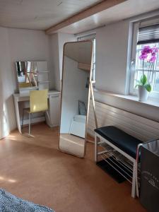 Postel nebo postele na pokoji v ubytování Ferienwohnung in Bühler nähe Appenzell