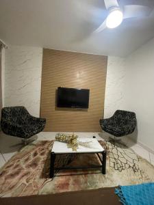 Μια τηλεόραση ή/και κέντρο ψυχαγωγίας στο Francisco's House +3 φωτογραφίες