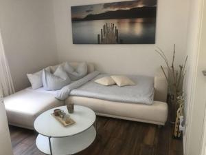 O zonă de relaxare la Charming apartment in Husum