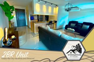 Posezení v ubytování Luxurious 2 Bedroom Family Suite plus Maid Rm in Eastwood City