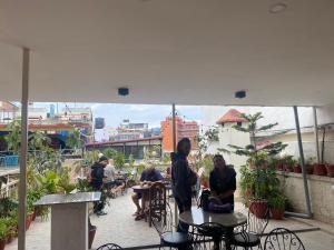 Restoran atau tempat lain untuk makan di Khangsar Home