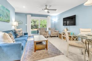 Μια τηλεόραση ή/και κέντρο ψυχαγωγίας στο Somewhere in the Sun