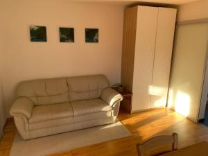 Posezení v ubytování Häuschen mit Gartenblick