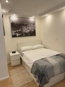 Ένα ή περισσότερα κρεβάτια σε δωμάτιο στο Comfortable Studio Nuremberg