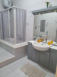 A bathroom at Romano Appartamenti