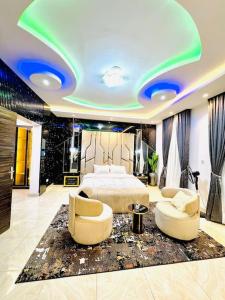 Lobby alebo recepcia v ubytovaní Newly built Smart 4 bed rooms duplex in Ilasan ikate lekki