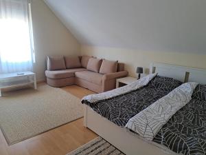 Letto o letti in una camera di Berek Vendégház Fonyód