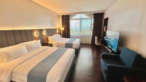 Gallery image of Mountain view room at Forest Lodge Hotel, Camp John Hay-Private unit 549 in Baguio