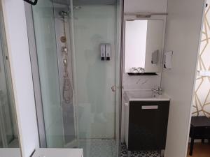 Łazienka w obiekcie Rin Rooms