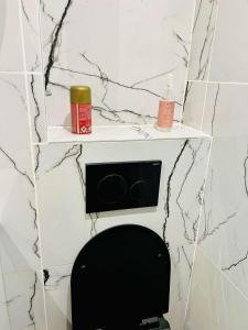 Zdjęcie z galerii obiektu Appartement moderne vieille ville PARKING GRATUIT w Annecy