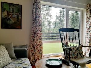 Pine tree cottage的休息区