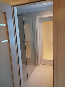 Koupelna v ubytování Room in Apartment Prague 3