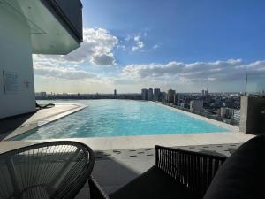 Piscina di Hotel A and A Quezon City powered by Cocotel o nelle vicinanze