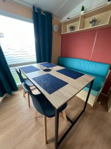 Stolní tenis v ubytování GRAIN DE SABLE - Mobil Home climatisé 5 pers - vue mer - Le Portel nebo okolí