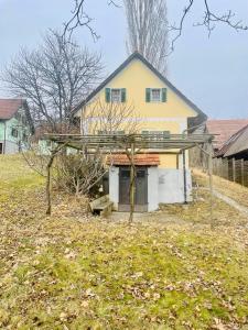 Budova, v ktorej sa apartmán nachádza