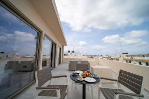 Balkón alebo terasa v ubytovaní Grand House - Private Outdoor Jacuzzi - Sleeps 6