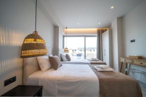 Posteľ alebo postele v izbe v ubytovaní Grand House - Private Outdoor Jacuzzi - Sleeps 6