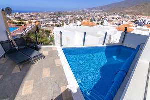 Bazén v ubytování Mirador Balcon del Atlantico y piscina privada nebo v jeho okolí