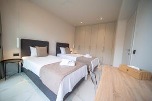 Posteľ alebo postele v izbe v ubytovaní Imperial House - Hersonissos Center - Sleeps 8