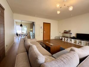 Posedenie v ubytovaní Captains 2-Bedroom Suite in Athens Nea Smyrni