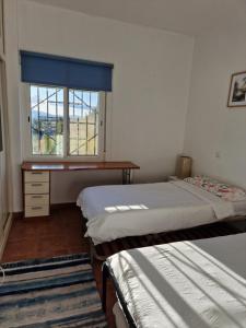 Beautiful Villa with huge private pool and vineyard view客房内的一张或多张床位